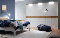 Drehtürenschrank Multiline, Balkeneiche/weiß