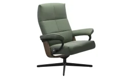 Leder Ruhesessel David (M), Batick Thyme green, Gestell Cross smoked Oak Nachbildung