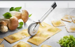 Ravioli- und Maultaschenrad Primeline, schwarz, silber, 19 cm