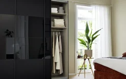 Schwebetürenschrank Ajana, schwarz