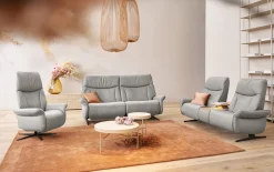 Sofa 2,5-sitzig, Varia, grau, inkl. elektrischer Aufstehhilfe